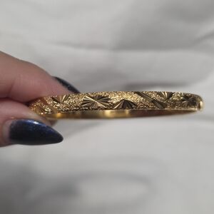 NWOT 18K Gold Filled Bangle Bracelet